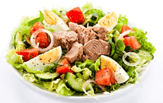 Letní salát s tuňákem